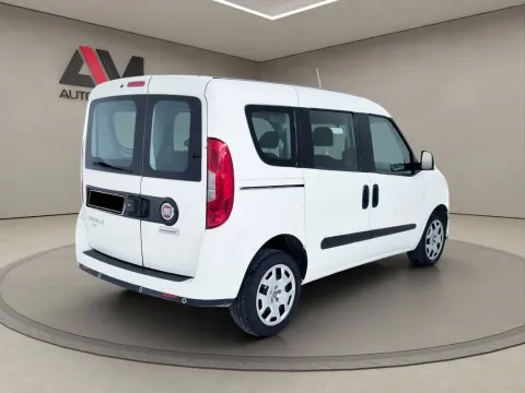 Fiat Doblo 1.6 mjt 16v Lounge s&s 105cv - Immagine 3