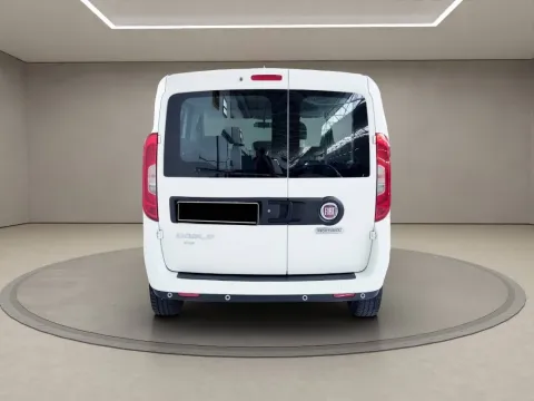 Fiat Doblo 1.6 mjt 16v Lounge s&s 105cv - Immagine 6