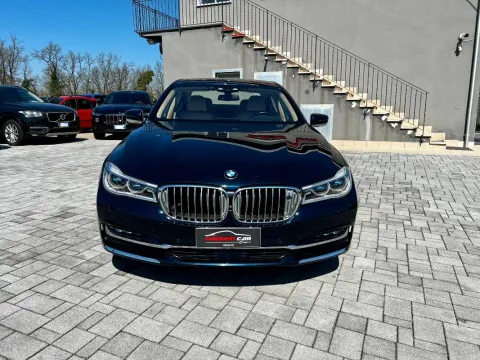 BMW 740e Eccelsa auto - Immagine 2