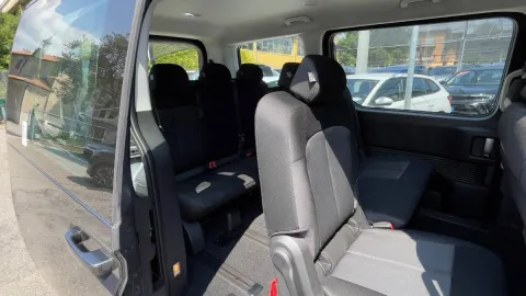 Hyundai Staria 1.6 hev Wagon 2wd auto - Immagine 17