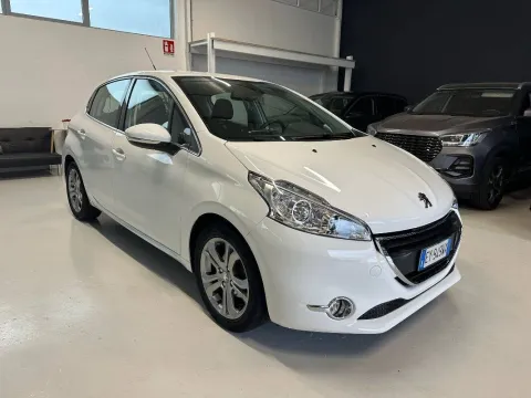 Peugeot 208 5p 1.2 vti 12v Allure - Immagine 5