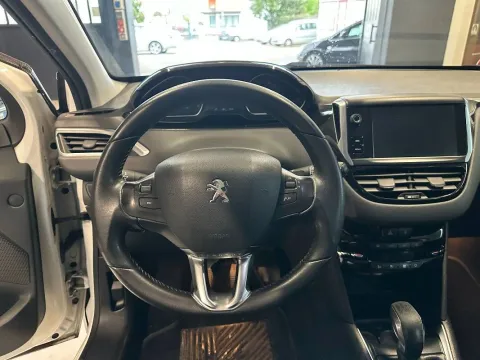 Peugeot 208 5p 1.2 vti 12v Allure - Immagine 7