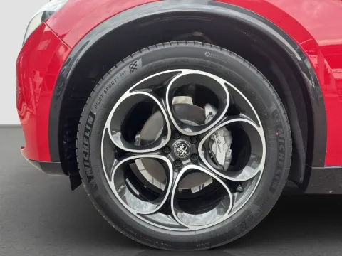 Alfa Romeo Stelvio 2.2 t Veloce Q4 210cv auto - Immagine 22