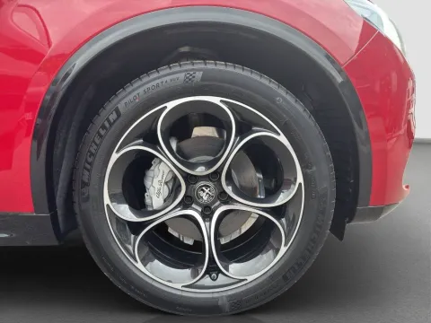 Alfa Romeo Stelvio 2.2 t Veloce Q4 210cv auto - Immagine 23
