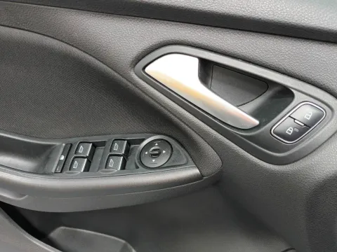 Ford Focus 5p 1.5 tdci Business s&s 95cv - Immagine 27