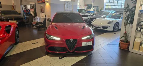 Alfa Romeo Giulia 2.9 V6 Quadrifoglio 510cv auto - Immagine 3