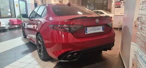 Alfa Romeo Giulia 2.9 V6 Quadrifoglio 510cv auto - Immagine 4