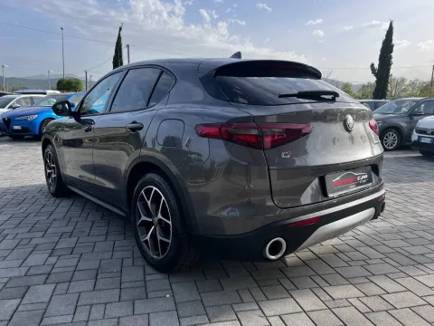 Alfa Romeo Stelvio 2.0 t Executive Q4 200cv auto - Immagine 5