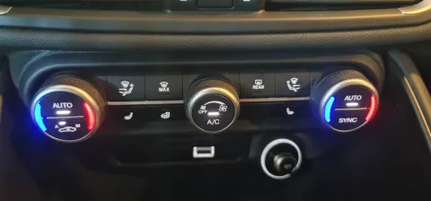 Alfa Romeo Giulia 2.9 V6 Quadrifoglio 510cv auto - Immagine 26