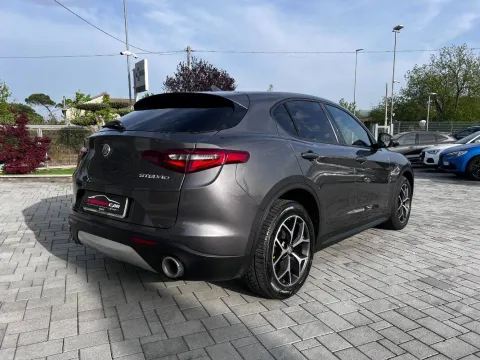 Alfa Romeo Stelvio 2.0 t Executive Q4 200cv auto - Immagine 7