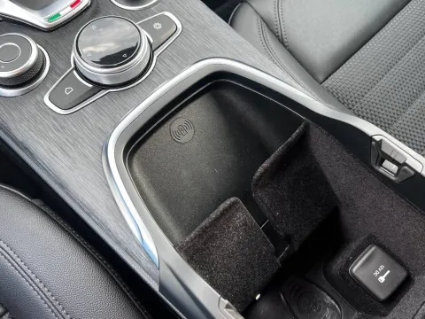 Alfa Romeo Stelvio 2.0 t Executive Q4 200cv auto - Immagine 14