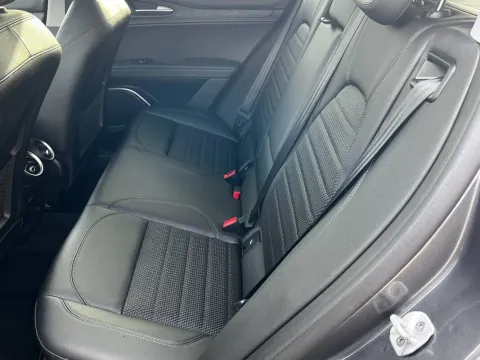 Alfa Romeo Stelvio 2.0 t Executive Q4 200cv auto - Immagine 16