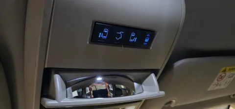 Lancia Voyager 2.8L Platinum 178cv auto - Immagine 13