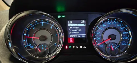 Lancia Voyager 2.8L Platinum 178cv auto - Immagine 35