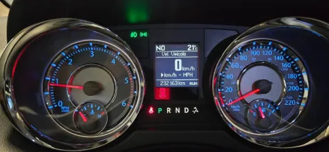 Lancia Voyager 2.8L Platinum 178cv auto - Immagine 41