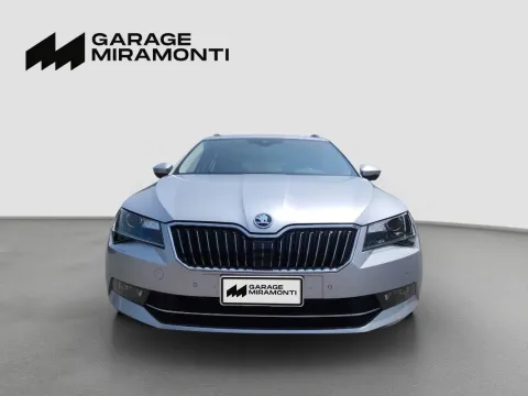 Skoda Superb Wagon 2.0 tdi Executive 4x4 190cv dsg 7m - Immagine 2