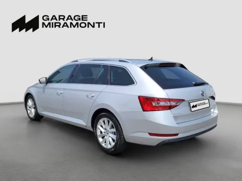 Skoda Superb Wagon 2.0 tdi Executive 4x4 190cv dsg 7m - Immagine 4