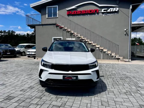 Opel Grandland 1.5 ecotec GS Line s&s 130cv at8 - Immagine 2