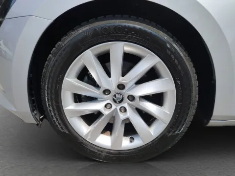 Skoda Superb Wagon 2.0 tdi Executive 4x4 190cv dsg 7m - Immagine 22