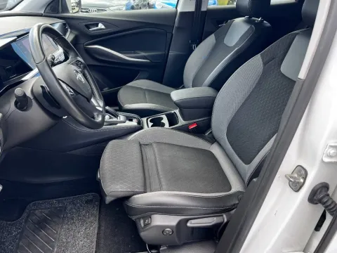 Opel Grandland 1.5 ecotec GS Line s&s 130cv at8 - Immagine 15