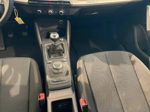 Audi Q2 1.6 tdi Business - Immagine 16