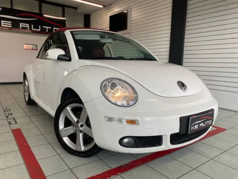 Volkswagen New Beetle Cabrio 1.6 limited Red Edition - Immagine 3