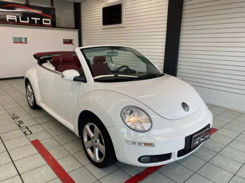 Volkswagen New Beetle Cabrio 1.6 limited Red Edition - Immagine 9