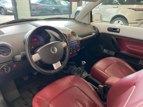 Volkswagen New Beetle Cabrio 1.6 limited Red Edition - Immagine 21