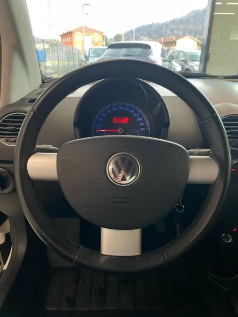 Volkswagen New Beetle Cabrio 1.6 limited Red Edition - Immagine 31