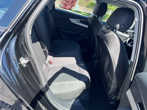 Audi A4 Avant 30 2.0 tdi mhev Business 136cv s-tronic - Immagine 17