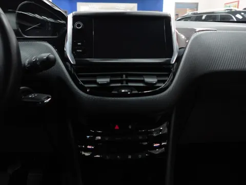 Peugeot 2008 1.5 bluehdi Allure s&s 100cv 5marce - Immagine 15