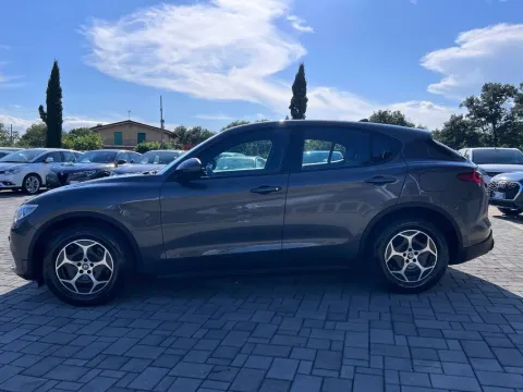 Alfa Romeo Stelvio 2.2 t Business rwd 160cv auto - Immagine 4