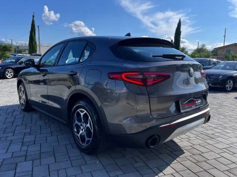 Alfa Romeo Stelvio 2.2 t Business rwd 160cv auto - Immagine 5