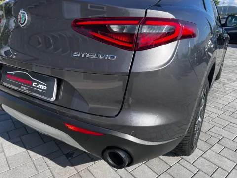 Alfa Romeo Stelvio 2.2 t Business rwd 160cv auto - Immagine 22