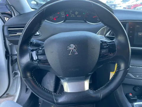 Peugeot 308 SW 1.6 bluehdi Active s&s 120cv - Immagine 17