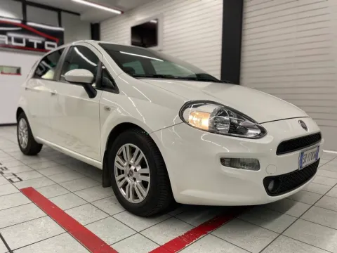 Fiat Punto 5p 1.3 mjt II 16v Easy s&s 95cv - Immagine 3