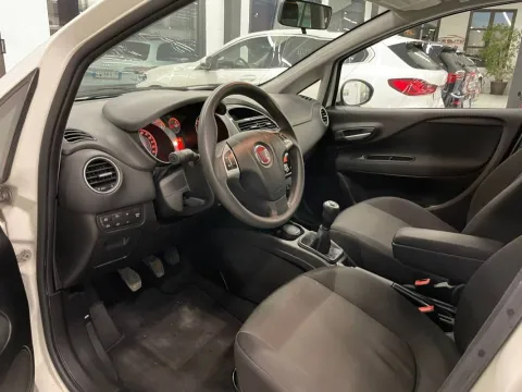 Fiat Punto 5p 1.3 mjt II 16v Easy s&s 95cv - Immagine 10