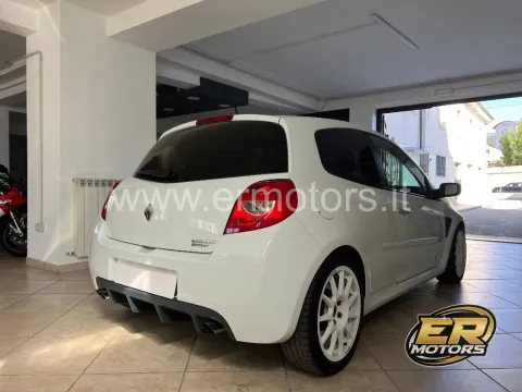 Renault Clio 3p 2.0 16v RS Luxe 200cv - Immagine 4