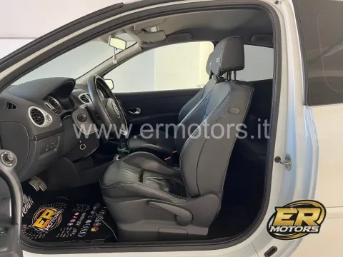 Renault Clio 3p 2.0 16v RS Luxe 200cv - Immagine 8