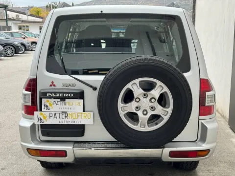 Mitsubishi Pajero 5p 3.2 tdi 16v di-d GLX - Immagine 4