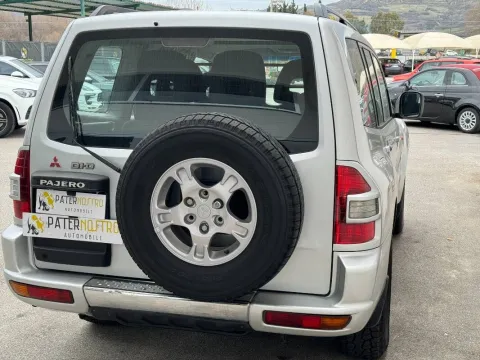 Mitsubishi Pajero 5p 3.2 tdi 16v di-d GLX - Immagine 5