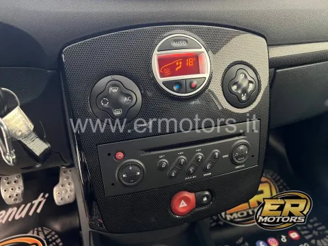 Renault Clio 3p 2.0 16v RS Luxe 200cv - Immagine 21
