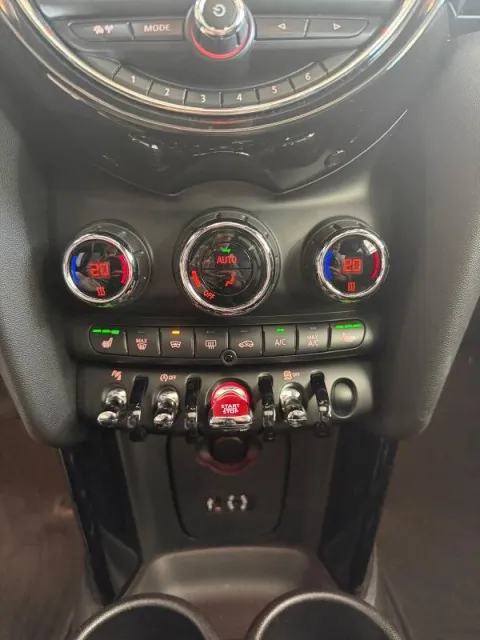 Mini Mini 3p 1.5 Cooper D Hype auto - Immagine 16