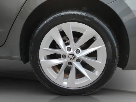 Skoda Octavia Wagon 2.0 tdi evo Executive 115cv dsg - Immagine 24