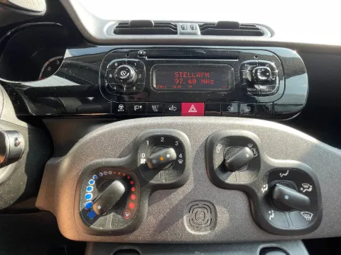 Fiat Panda 1.2 Easy 69cv - Immagine 18