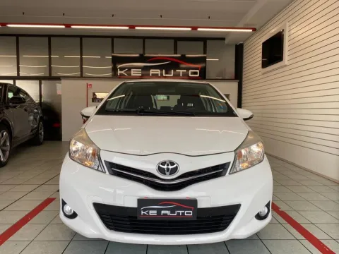 Toyota Yaris 5p 1.0 Lounge - Immagine 2