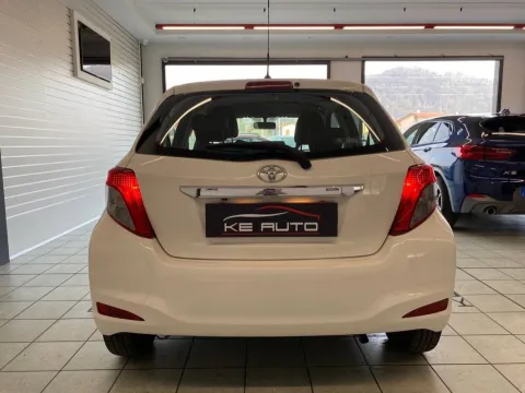 Toyota Yaris 5p 1.0 Lounge - Immagine 5