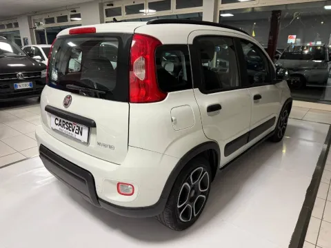 Fiat Panda 1.0 firefly hybrid City Life s&s 70cv 5p.ti - Immagine 5