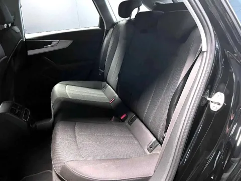 Audi A4 Avant 35 2.0 tdi mhev 163cv s-tronic - Immagine 10