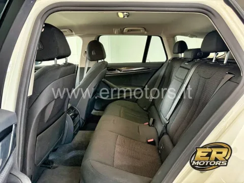BMW 520d Touring xdrive Business auto - Immagine 18